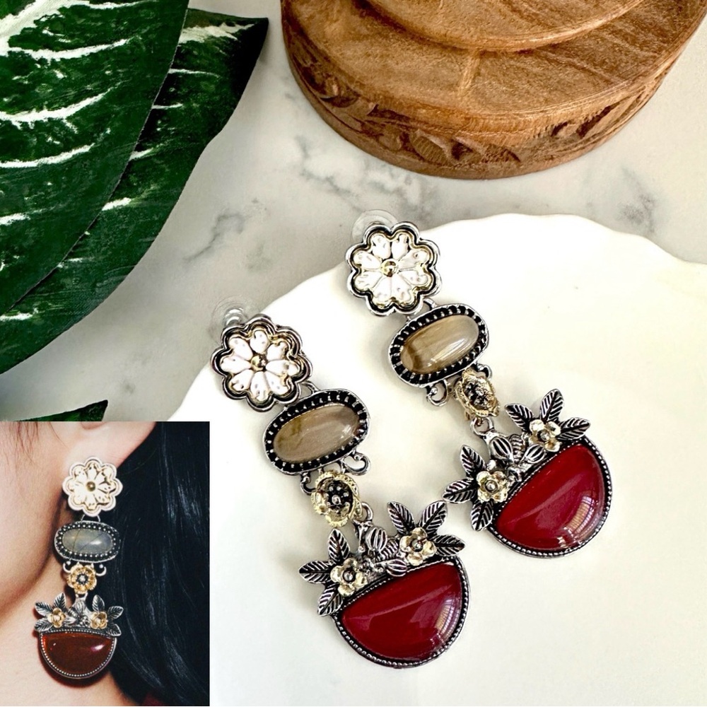 2/$30🌵 Antiqued Red Stone Neutral Floral Earrings Zara Bohemian Southwest NEW